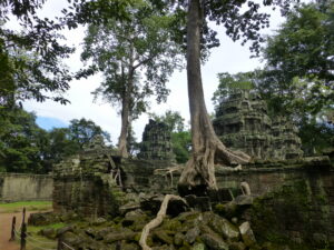 Visiting Cambodia's Historical Highlight: Angkor Wat and Surroundings