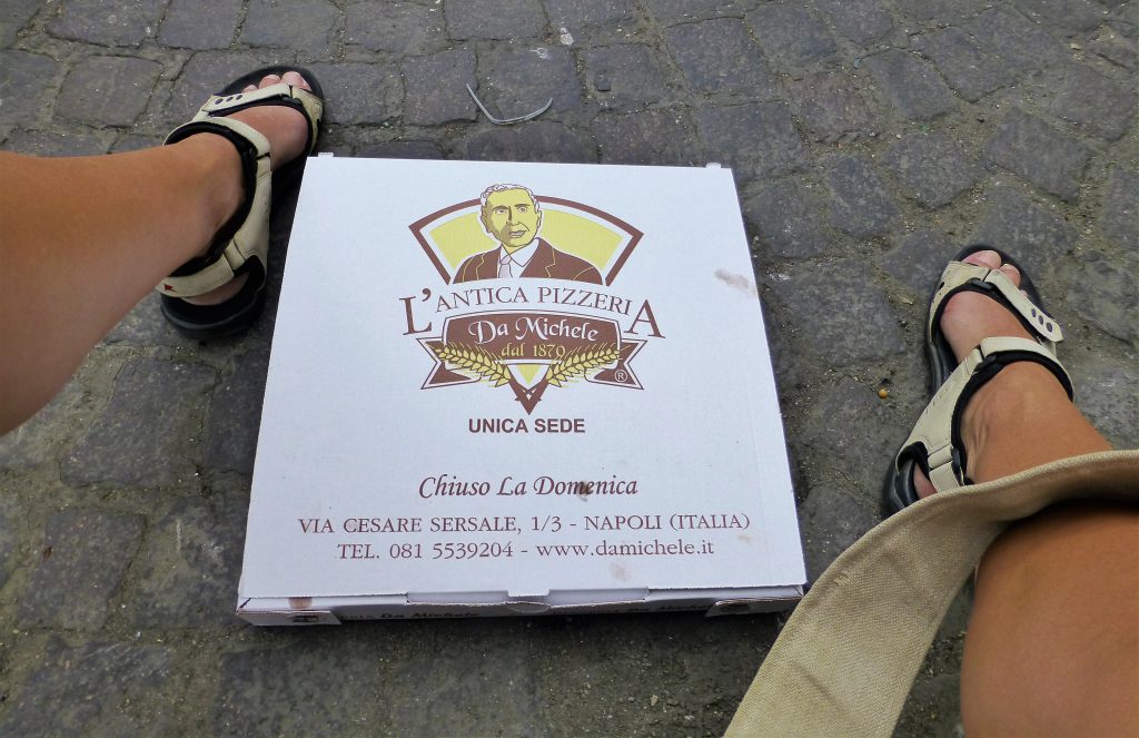 Lekkerste Pizza Ooit! De Pizza van Da Michele in Napels, Italië