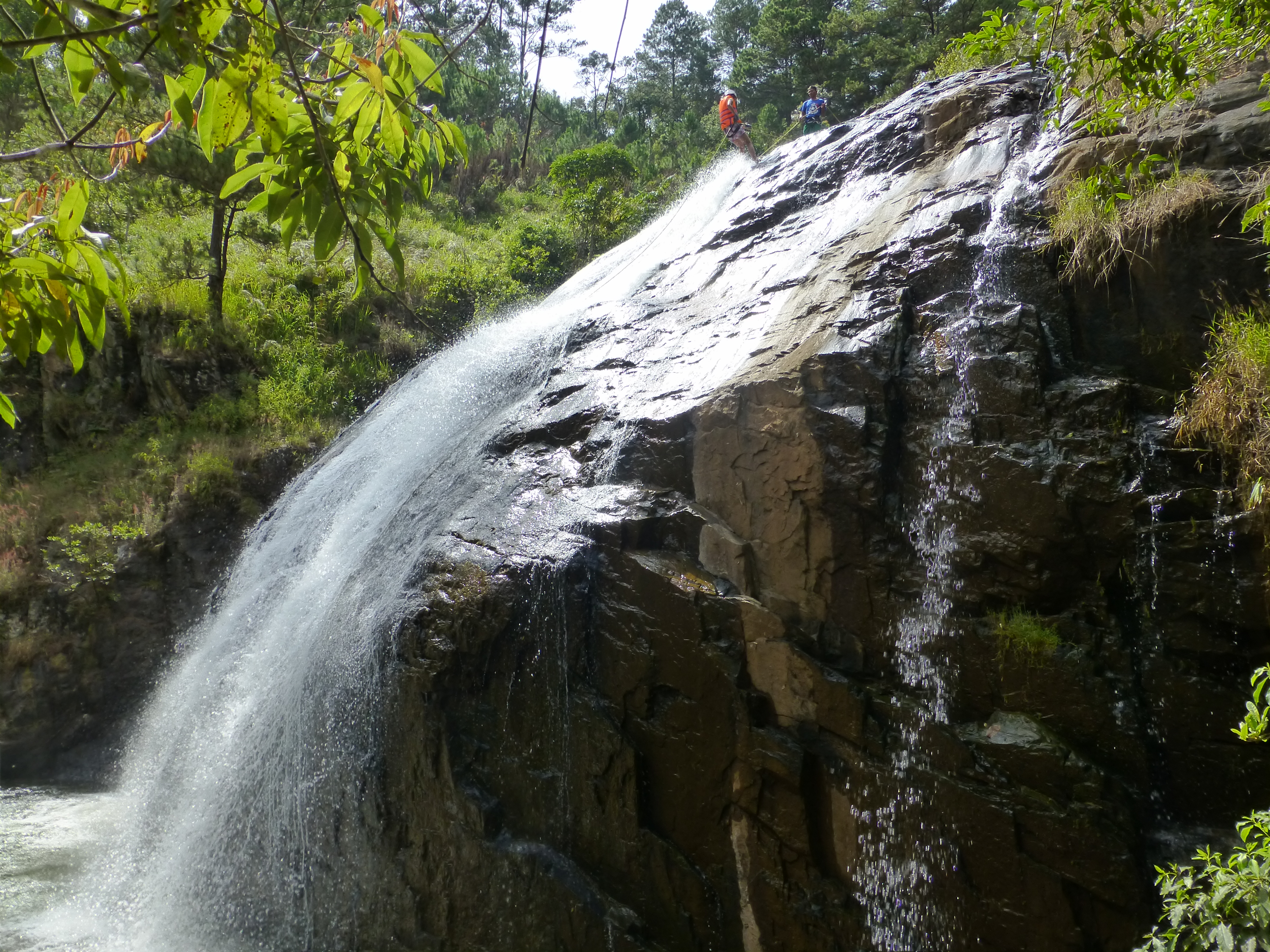 Canyoning in Dalat - Vietnam Canyoning in Dalat - Vietnam