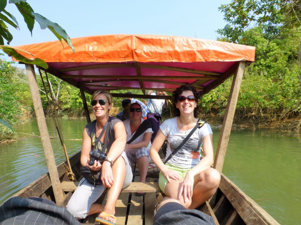 Vissersdorp bezoeken nabij Chaung Thar - Myanmar