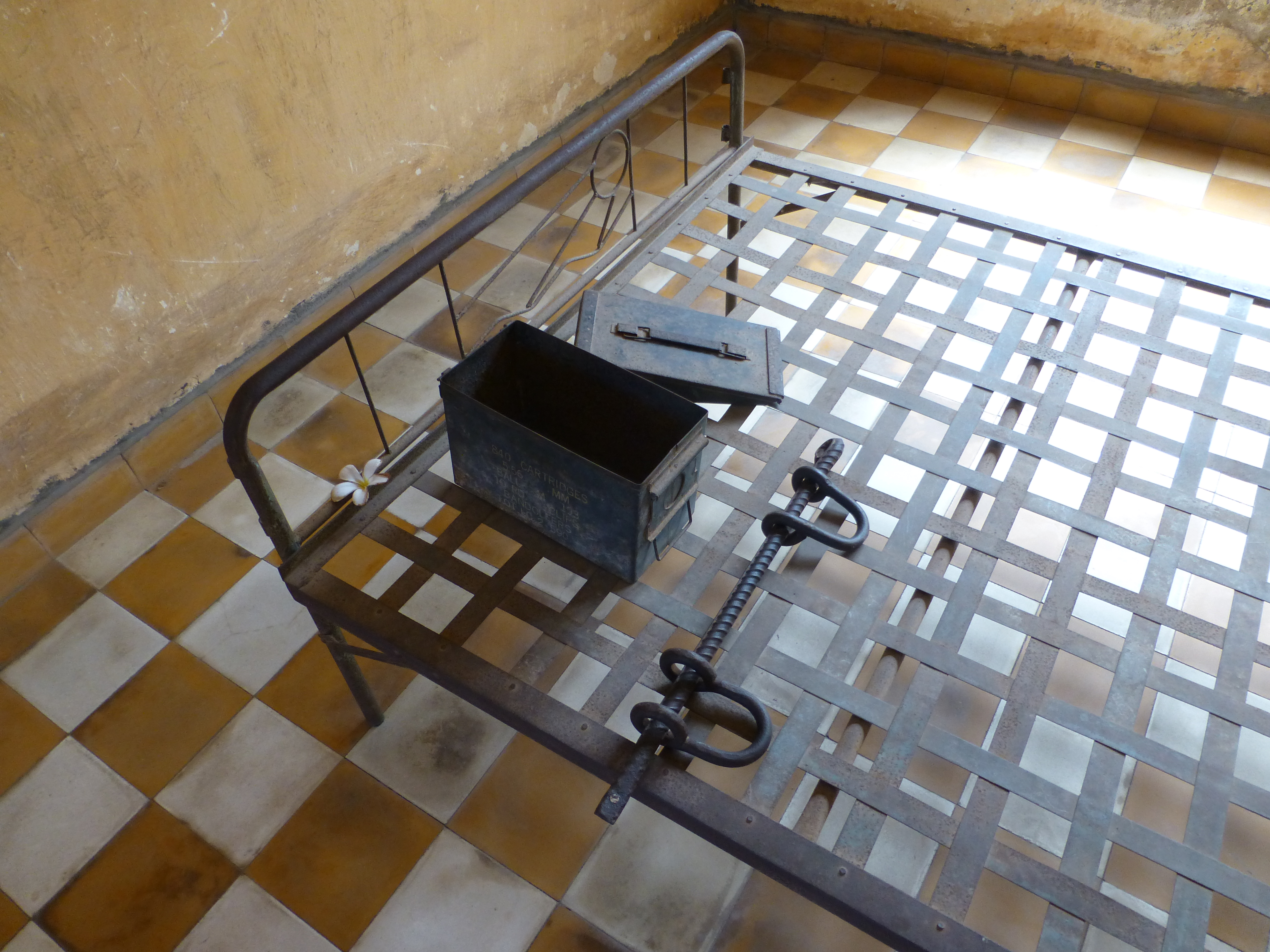 Visiting Killing Fields & Tuol Sleng Former S21