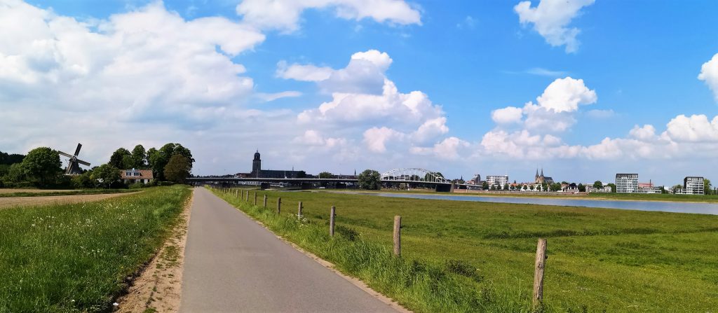 Hiking the Hanzestedenpad - SP11 - Hiking along the river IJssel - The Netherlands