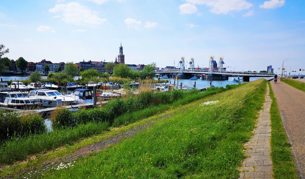 Hiking the Hanzestedenpad - SP11 - Hiking along the river IJssel - The Netherlands