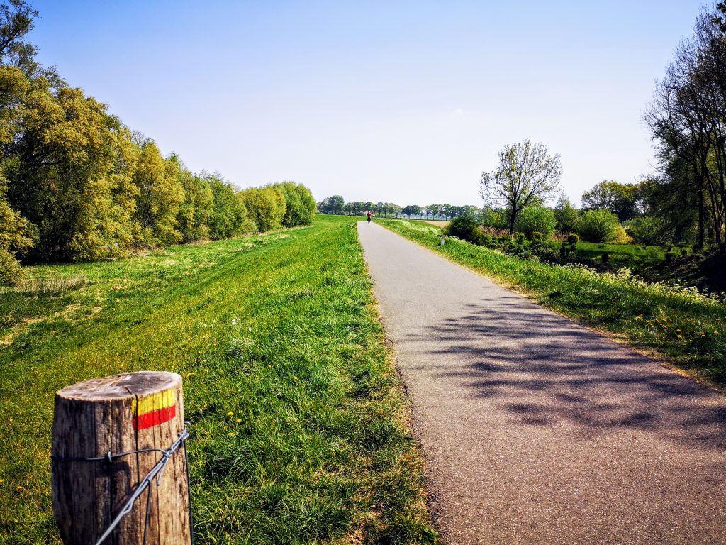 Hiking the Hanzestedenpad - SP11 - Hiking along the river IJssel - The Netherlands