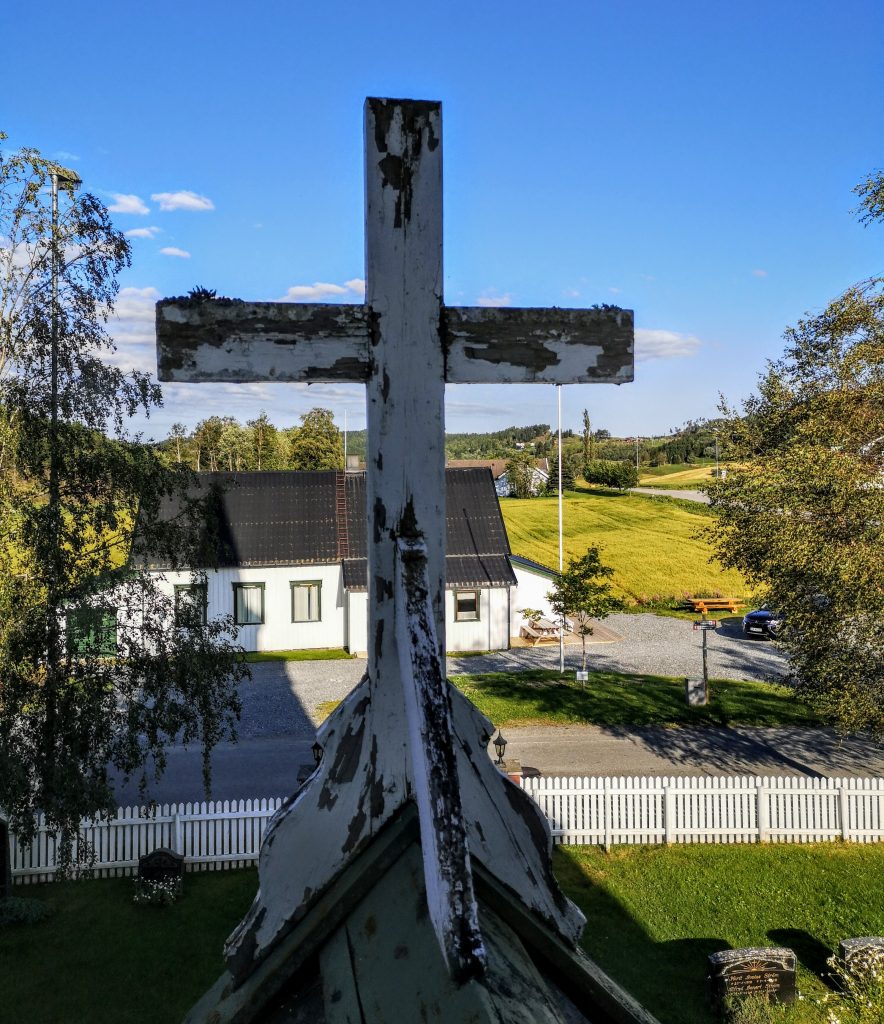 Als pelgrim bezoek je de kerk in Markabygda