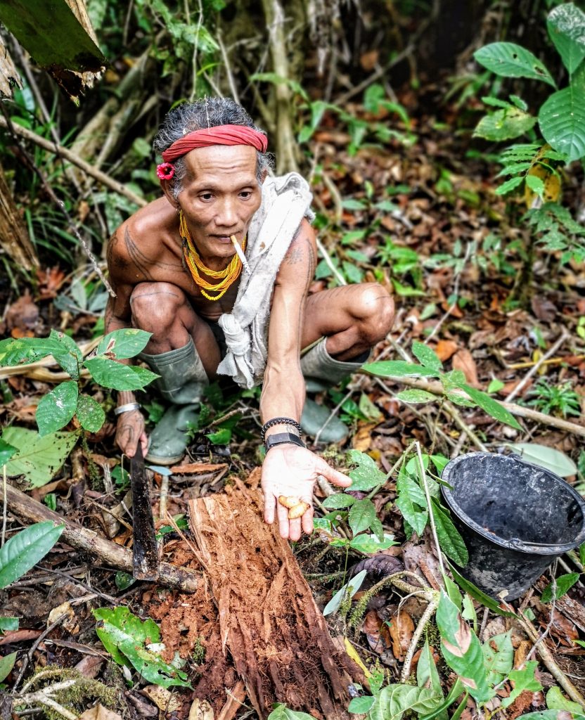 Sjamaan Gresik op de Mentawai Eilanden