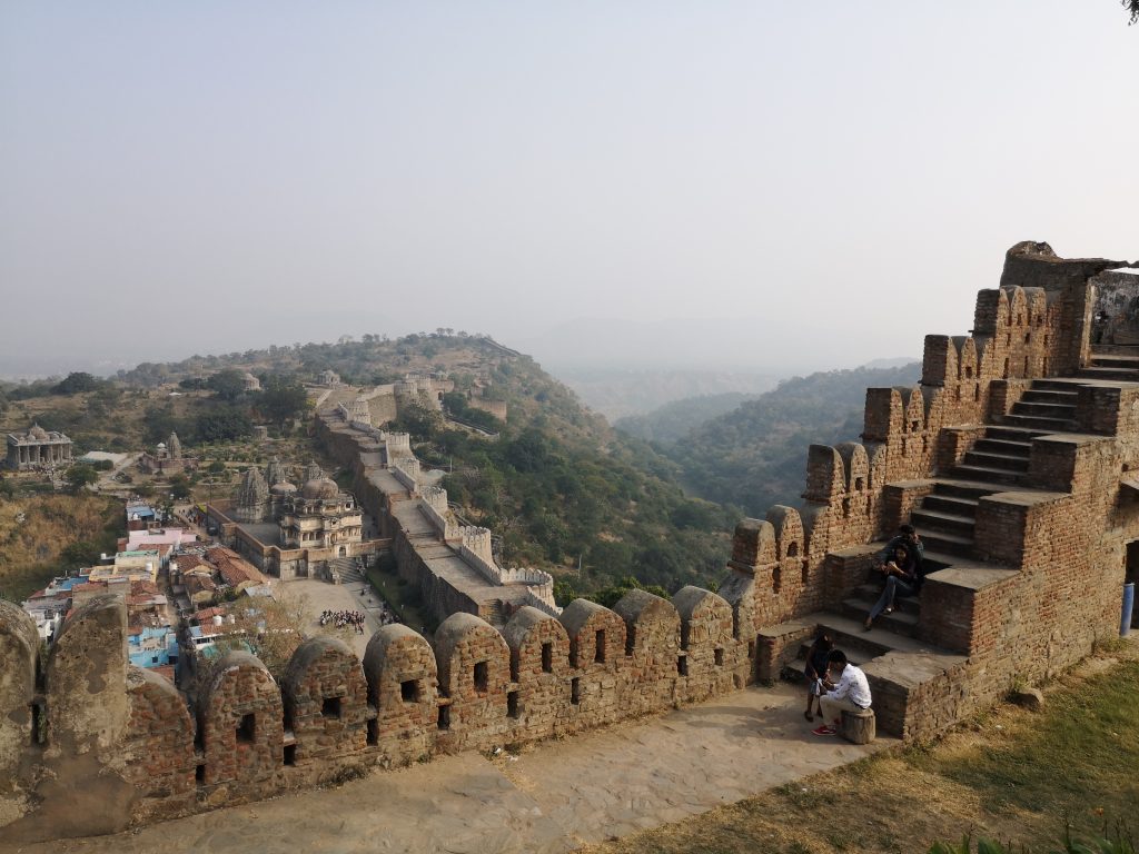 Khumbalgarh Fort en Ranakpur Tempel