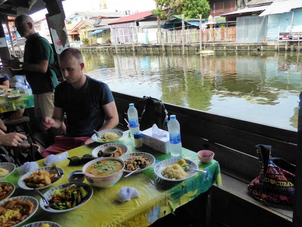 Lunch tijdens de Co van Kessel Fietstour 