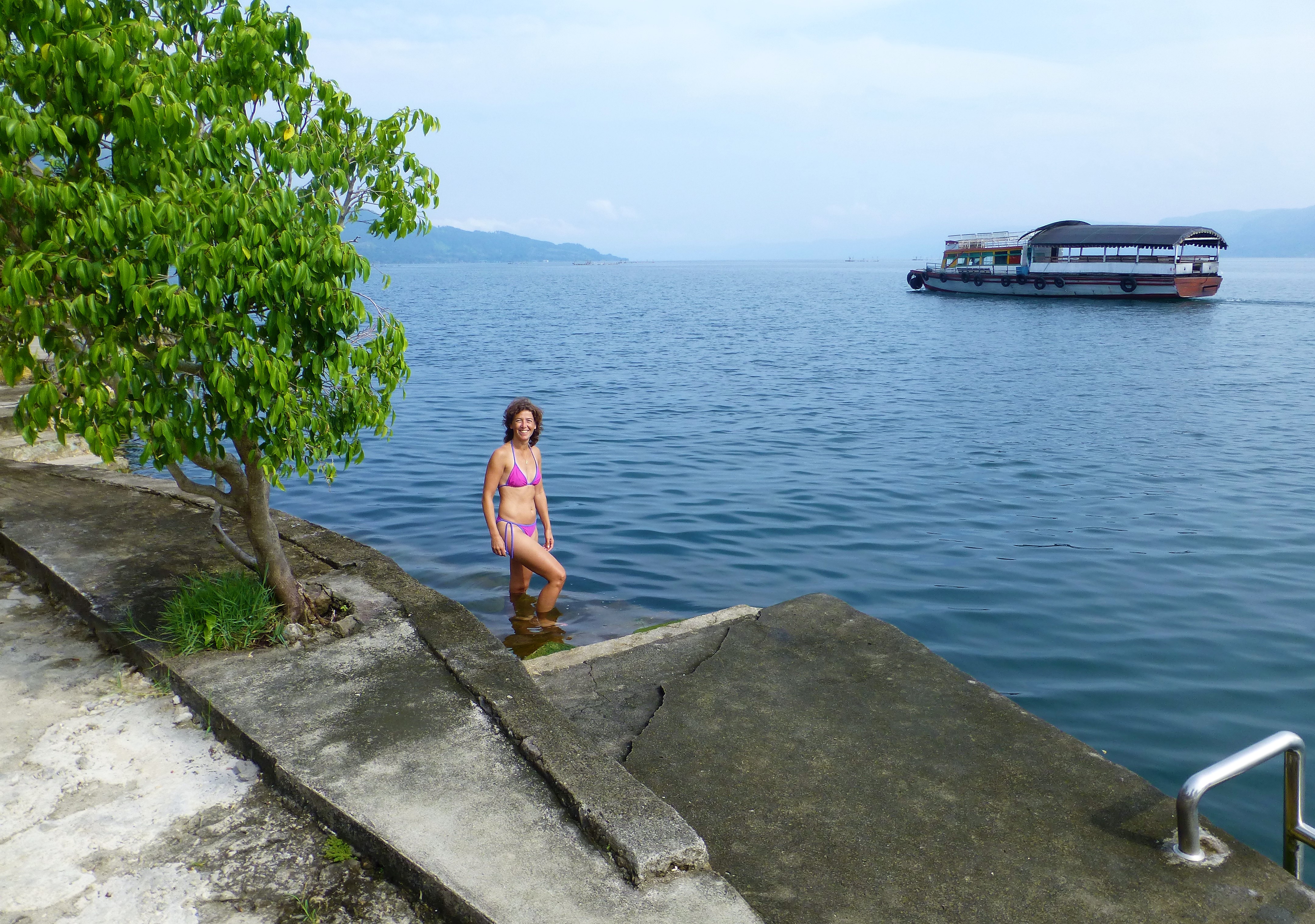 Travel Guide Samosir Island - Go Swim in Lake Toba - Sumatra, Indonesia