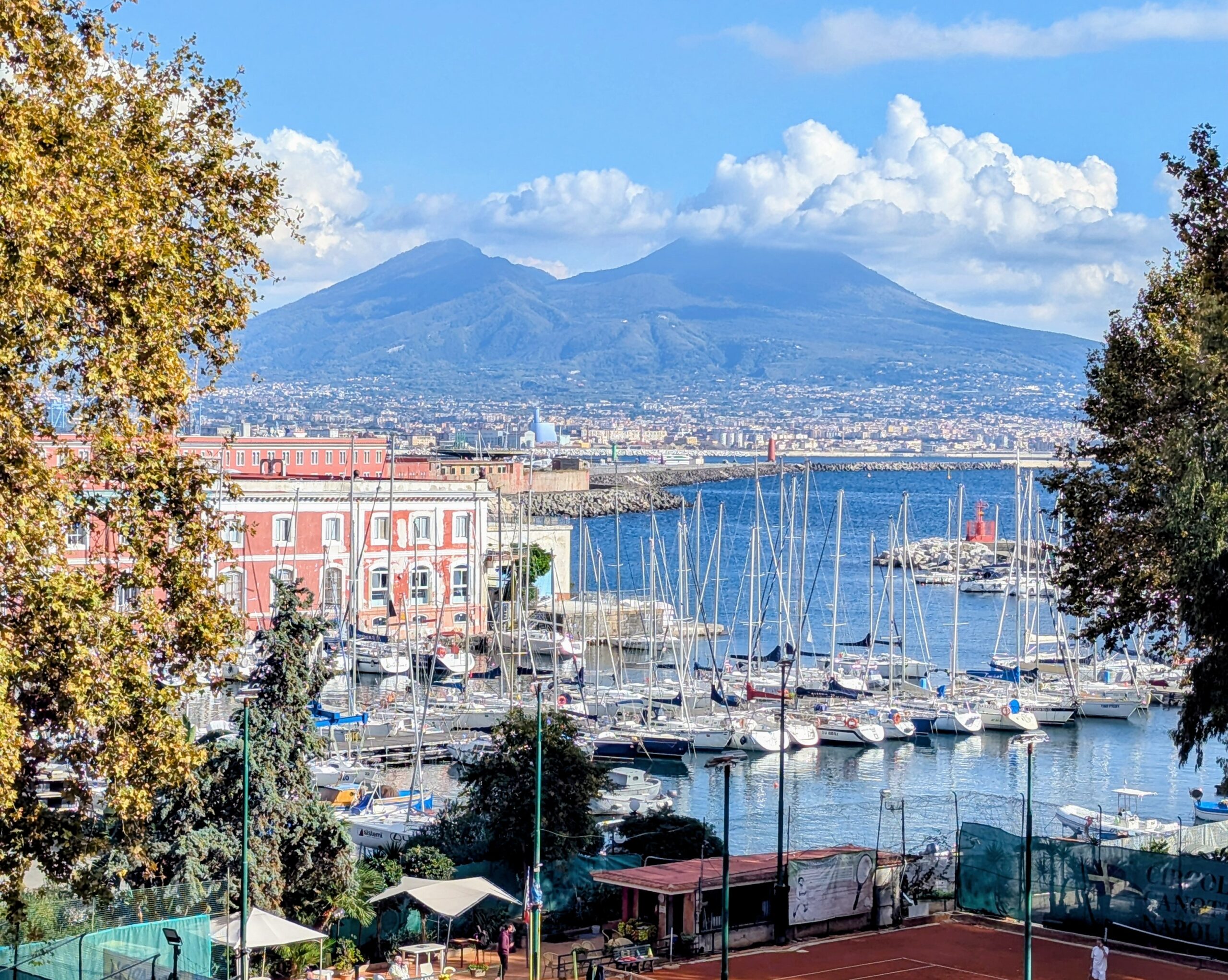 Napoli, view on the Vesuvius from the boulevard