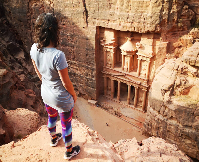 Travel tour Jordan - View on the Treasury in Petra