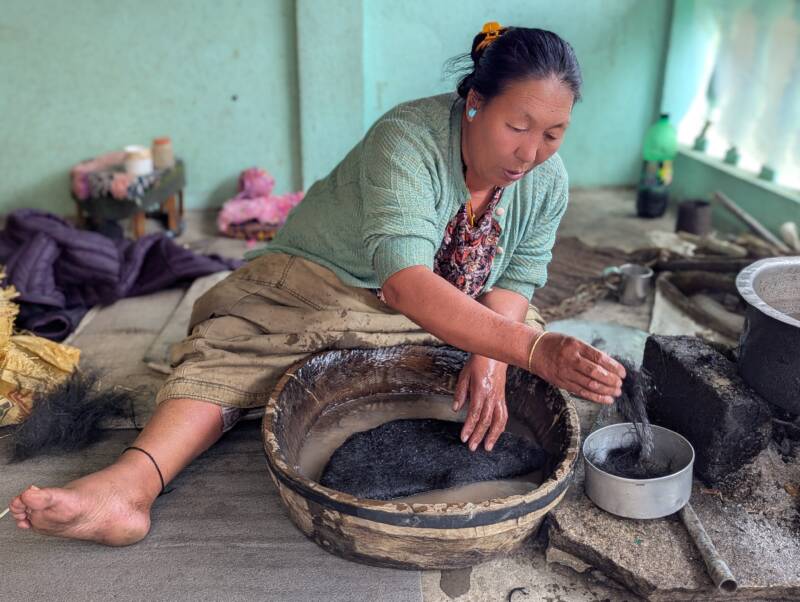 Traditional Crafts in the Himalayas: Discovering Ancient Techniques in Mukto Village (2025)
