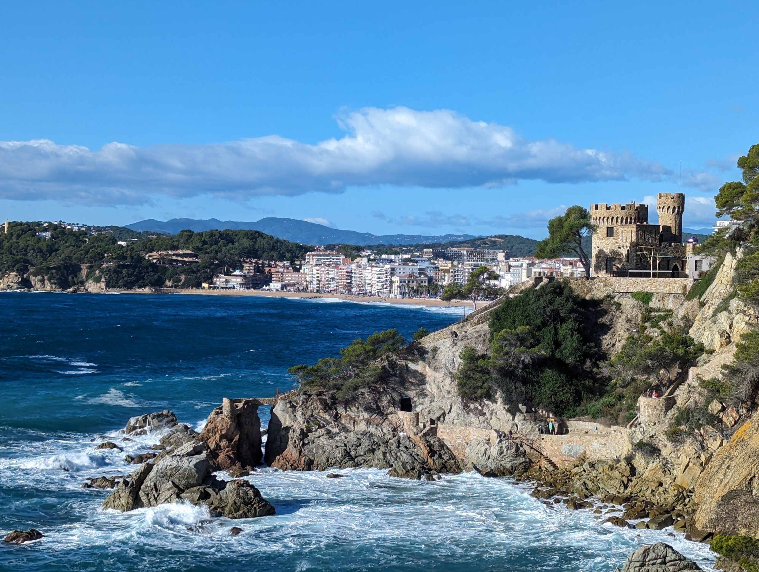 Walking along the Catalan coast is always a good idea, as it brings with it a wonderful Mediterranean atmosphere. I thoroughly enjoyed the views offered by the Camino de Ronda over the rugged coastline of the Costa Brava.