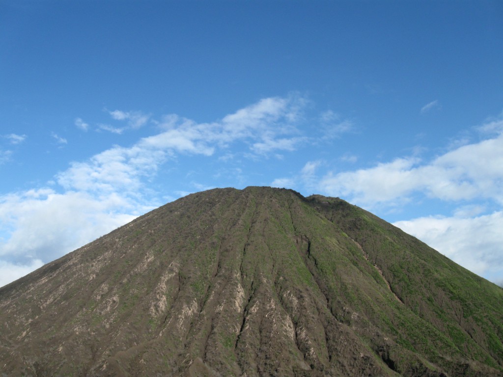 Mount Bromo Sunrise: My Foggy Java Volcano Experience