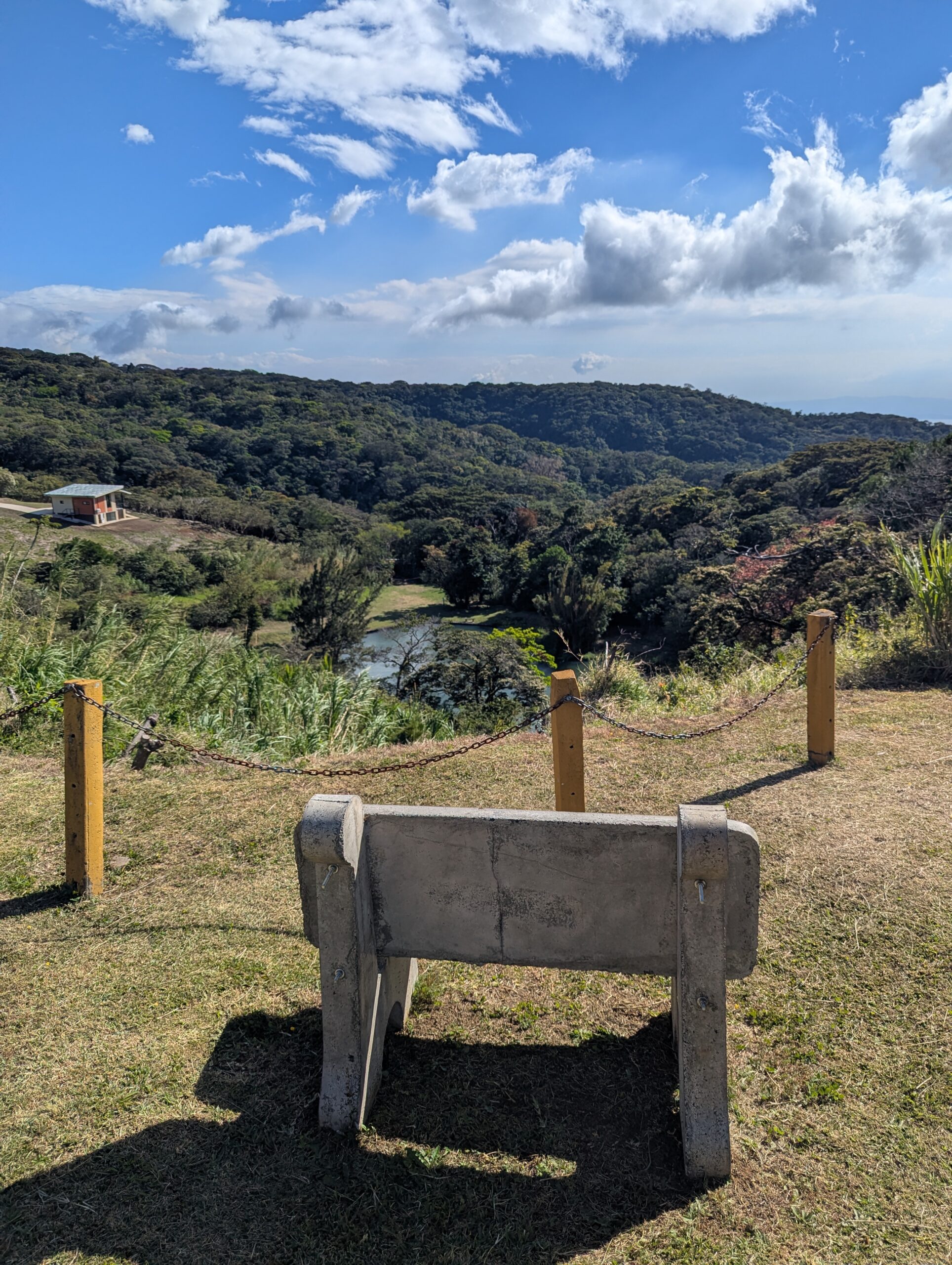 Hiking near the hotel Montana in Monteverde